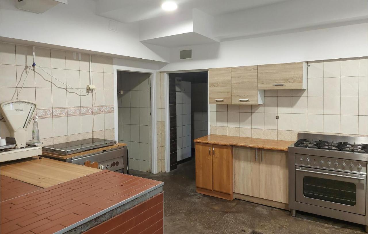 Cozy Home In Raciaski Mlyn With Kitchen Raciaz Exterior foto